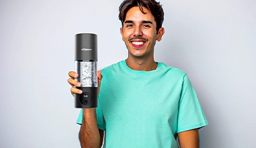 FROM CELEBS TO FITNESS FREAKS: WHY HYDROGEN WATER IS BECOMING A DAILY RITUAL